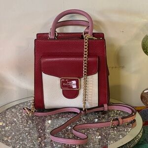 NWOT - Coach Mini Pepper Crossbody